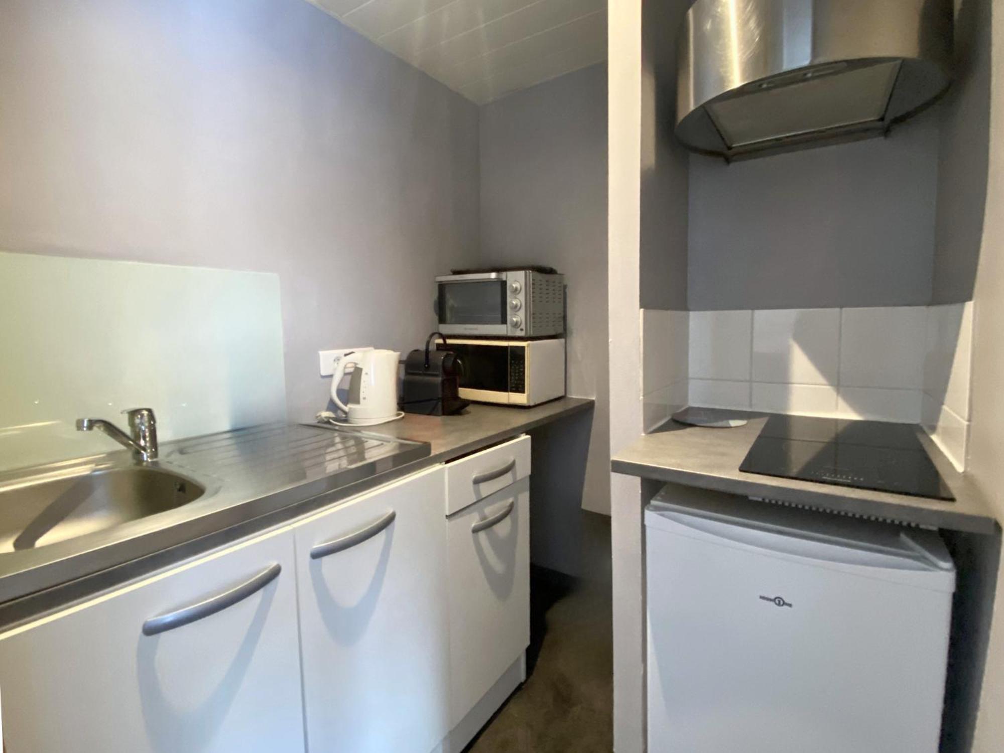 Studios & Appartements Confortables Au Centre De Bourbourg - Gare A Proximite Екстериор снимка